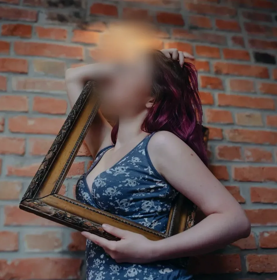 Chantal, 32